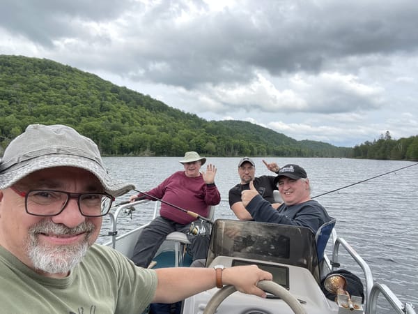 C'est l'histoire de 4 pêcheurs- Pourvoirie Barroux
