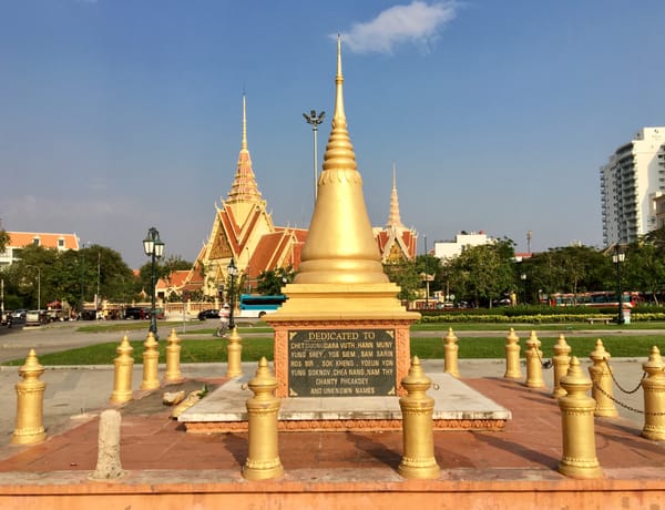 Phnom Penh- Le phénix renait de ses cendres